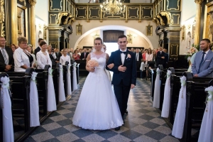 Pani Karolina w sukni MR-Brosh 1