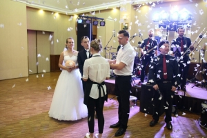 Pani Karolina w sukni MR-Brosh 6