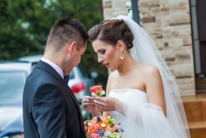 Pani Agnieszka w sukni Hava 2