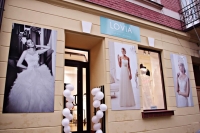 LOVIA front